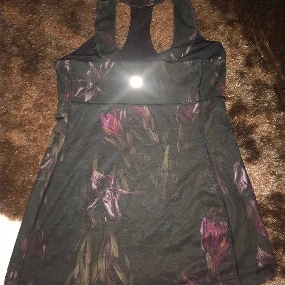 Lululemon size 8 all for $30 - Picture 6 of 7
